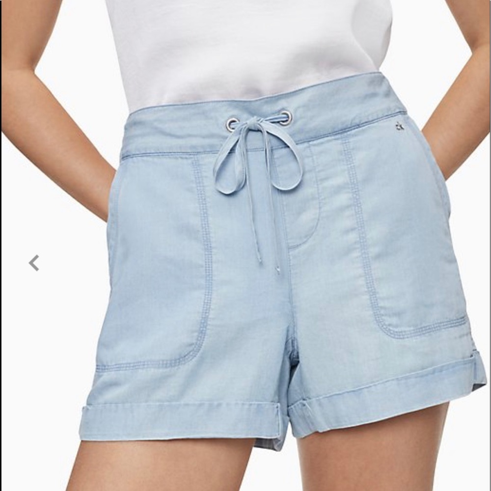 Calvin Klein CHAMBRAY DRAWSTRING UTILITY 4" SHORTS - Picture 3 of 10